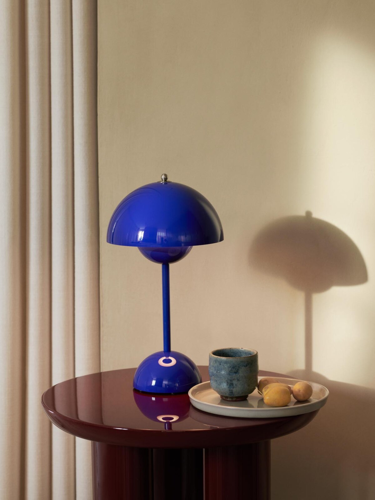 Lámpara de sobremesa  Flowerpot VP9 Cobalt Blue | And Tradition