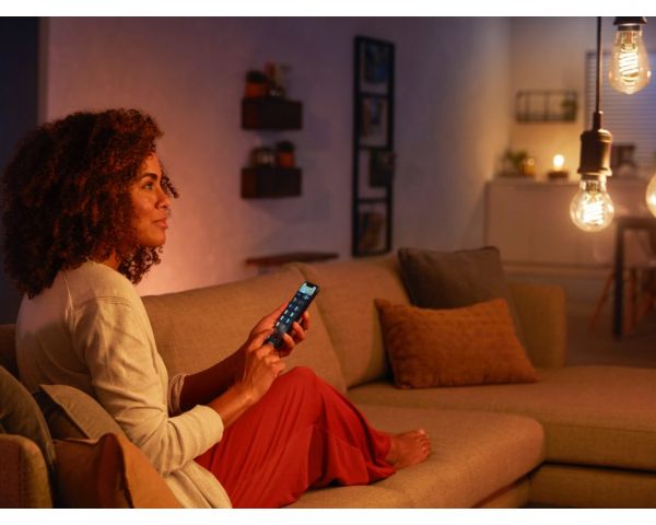 Bombilla inteligente ST72 E27 White - Philips Hue