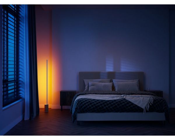 Lámpara de pie SIGNE GRADIENT ROBLE - Philips Hue