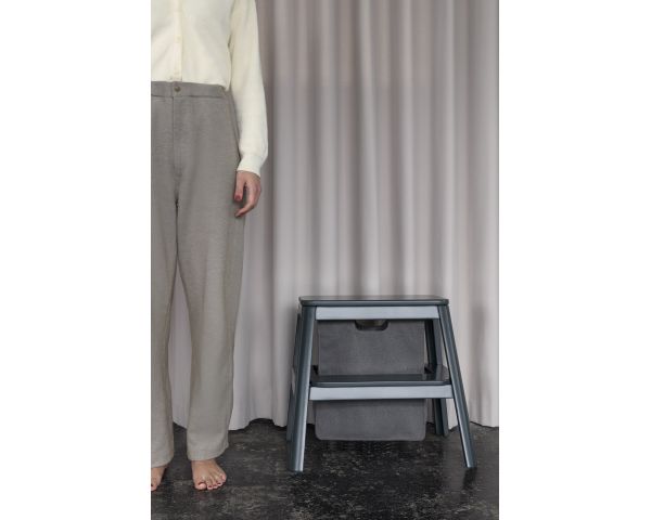 Taburete STEP IT UP - UMAGE - Anthracite Grey