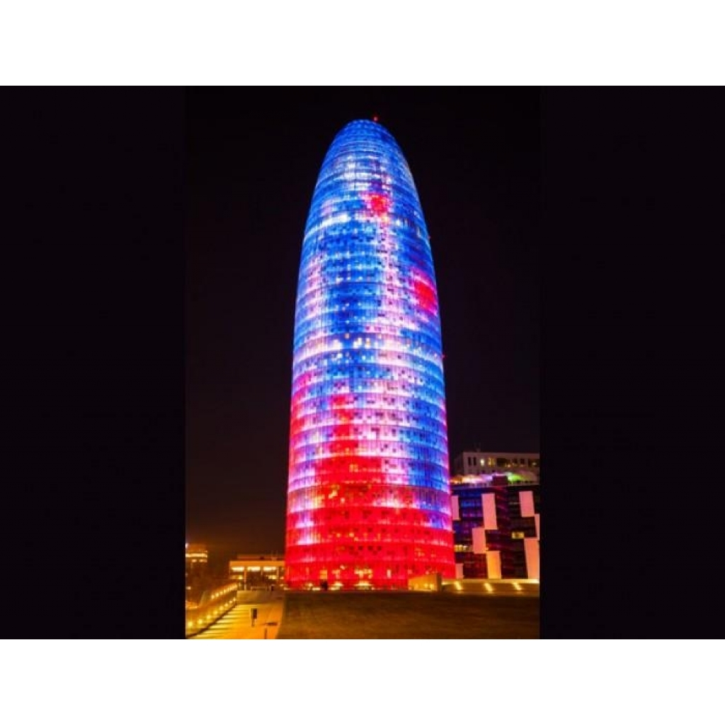 la-torre-agbar-icono-de-iluminacion-y-de-barcelona la-torre-agbar-icono-de-iluminacion-y-de-barcelona